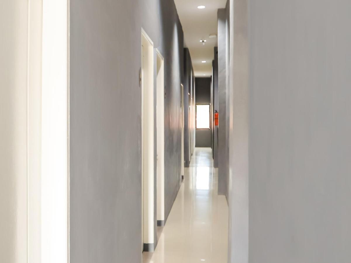 Oyo 3492 Mandala Residence Medan Esterno foto